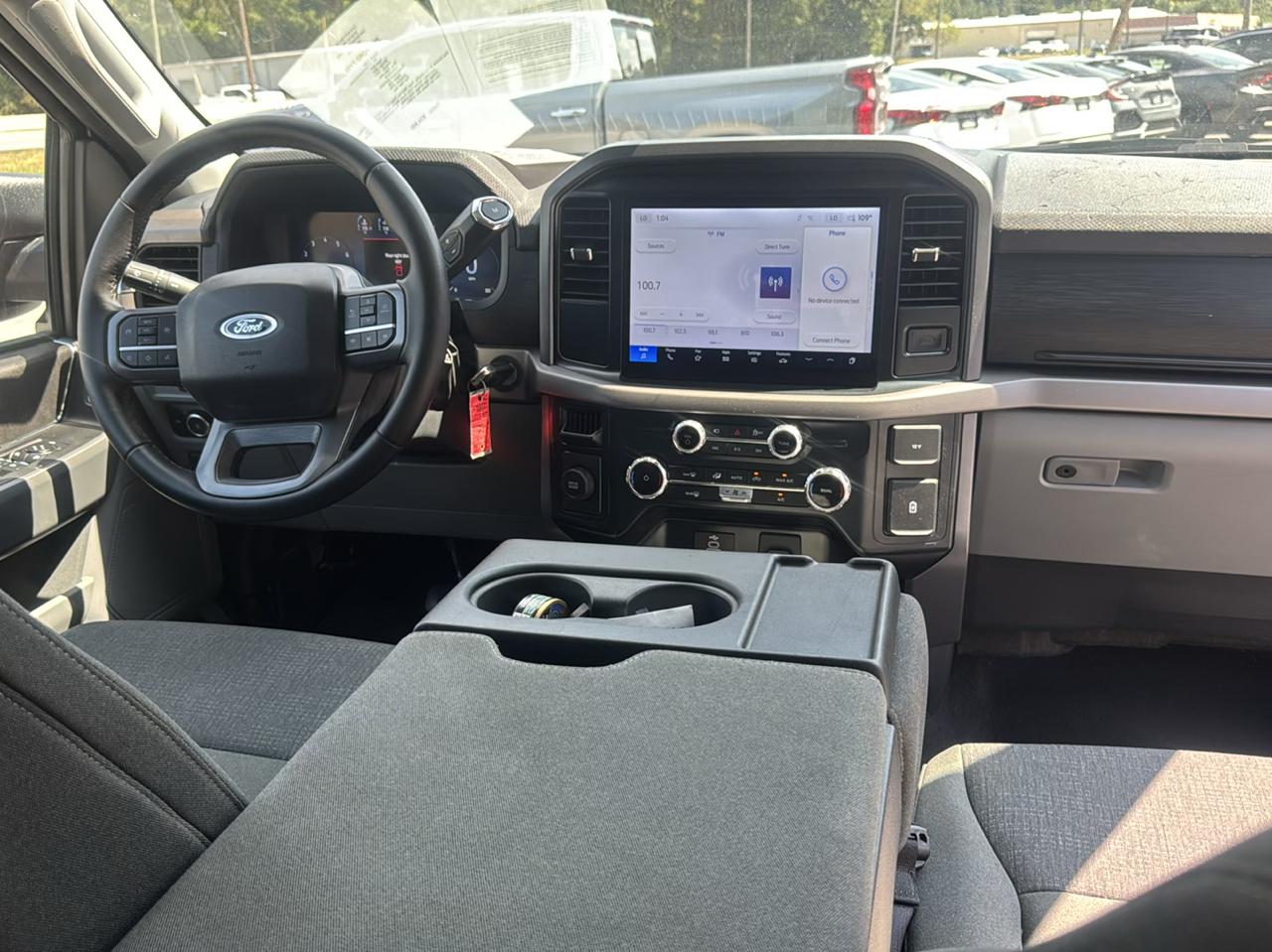 Ford F-150 2WD SuperCrew 150" XLT 2025