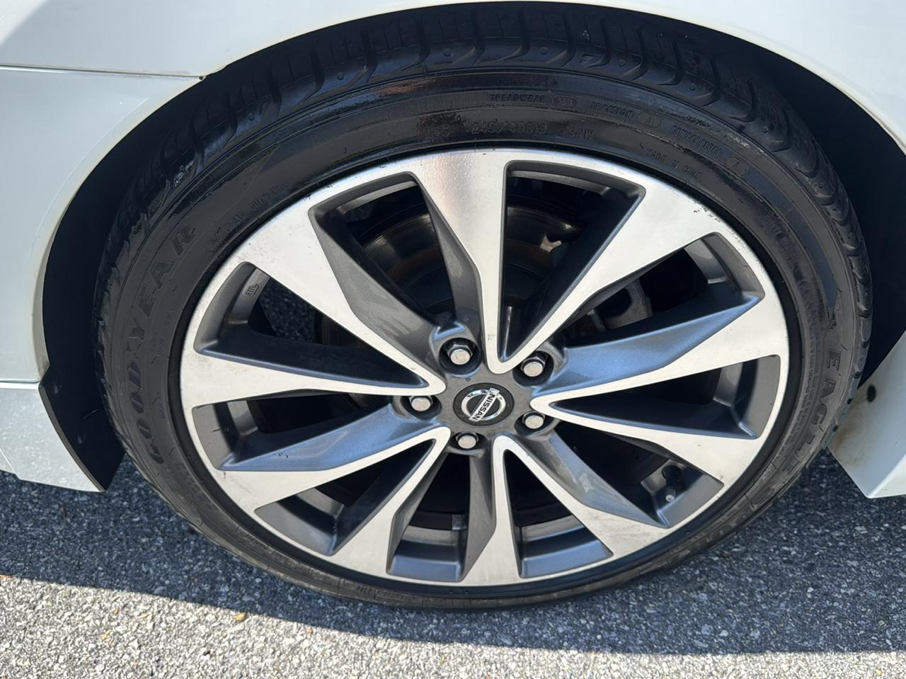 Nissan Maxima Platinum 2021
