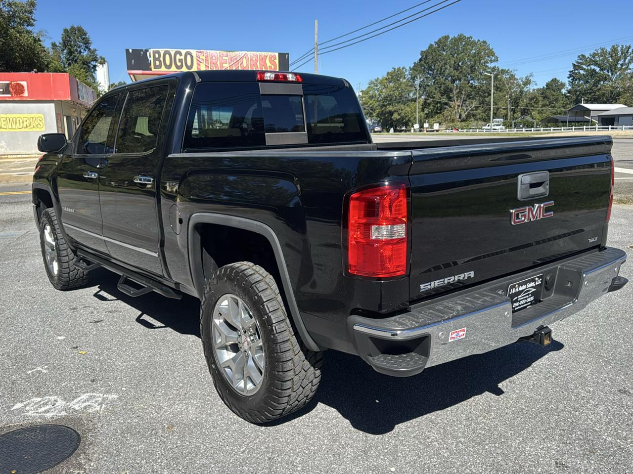 GMC Sierra 1500 4WD Crew Cab 143.5" SLT 2015