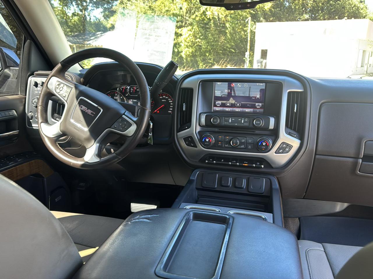GMC Sierra 1500 4WD Crew Cab 143.5" SLT 2015