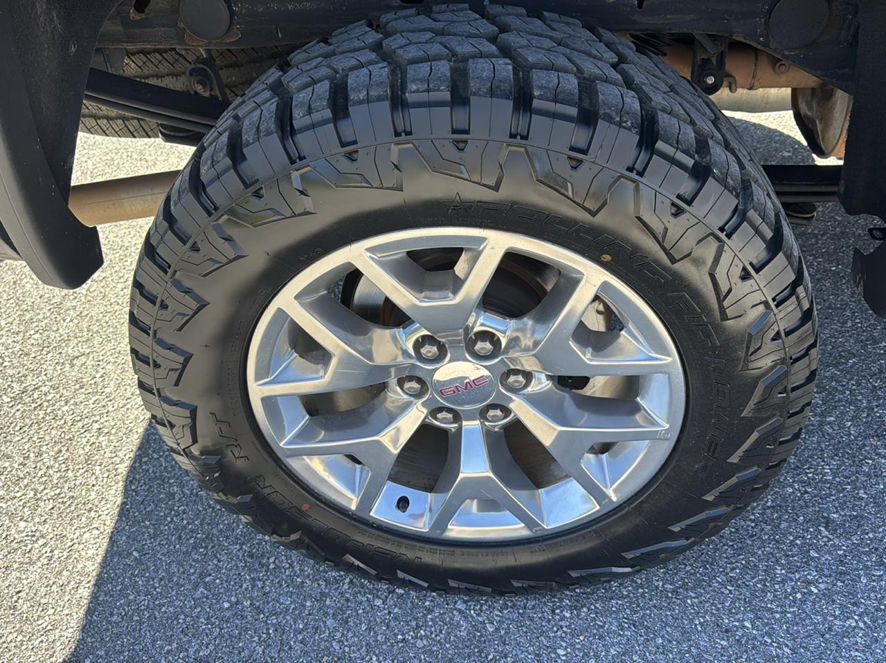 GMC Sierra 1500 4WD Crew Cab 143.5" SLT 2015