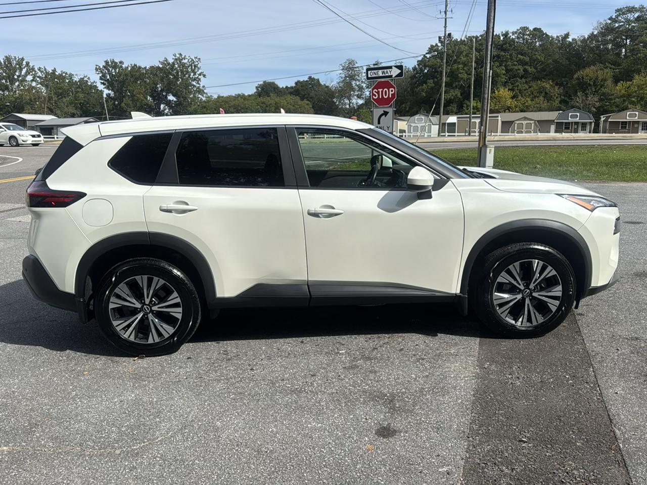 Nissan Rogue SV 2023