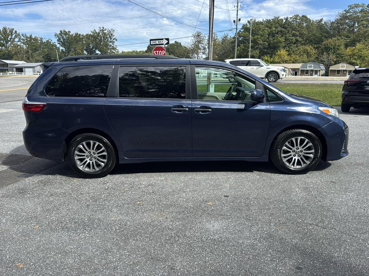 Toyota Sienna Limited Premium 7-Passenger 2020