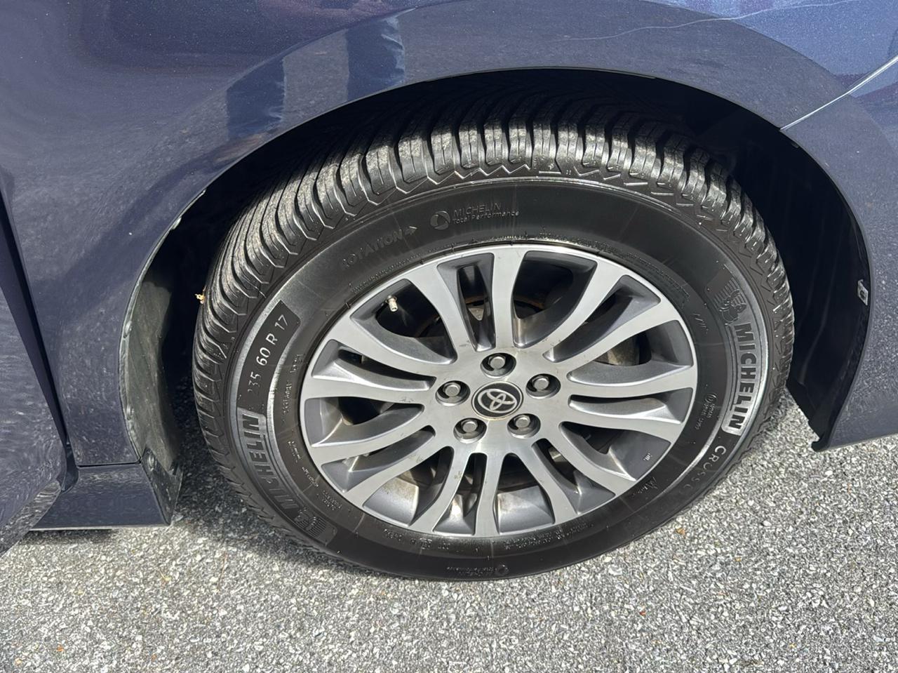 Toyota Sienna Limited Premium 7-Passenger 2020