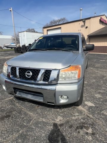 Nissan Titan  2011