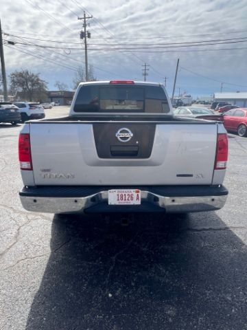 Nissan Titan  2011