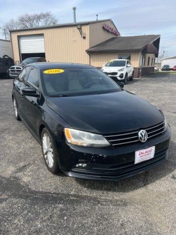 Volkswagen Jetta  2016