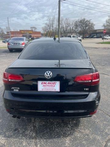 Volkswagen Jetta  2016