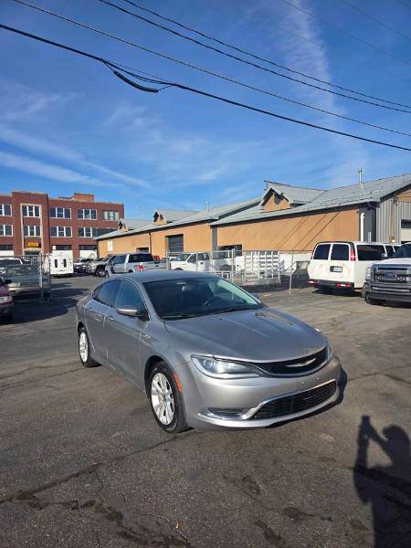 Chrysler 200  2016 Chrysler 200  2016