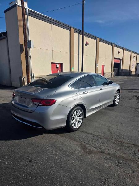 Chrysler 200  2016 Chrysler 200  2016