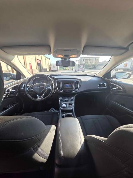 Chrysler 200  2016 Chrysler 200  2016