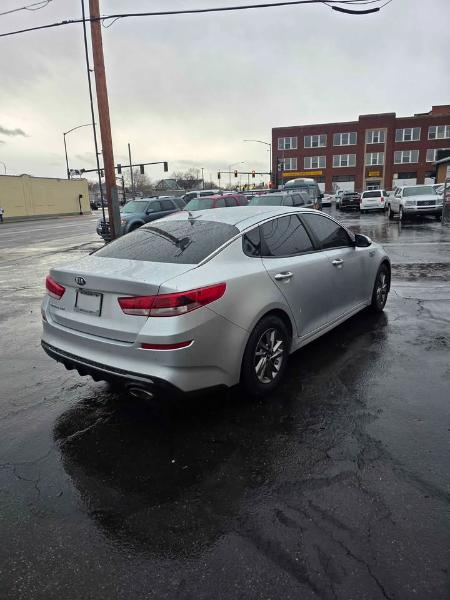 Kia Optima  2019