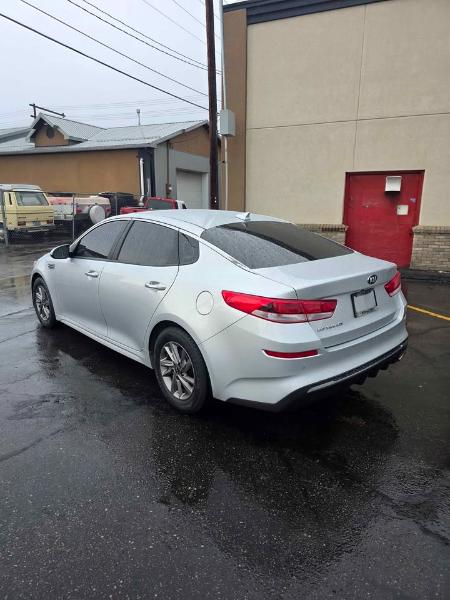 Kia Optima  2019