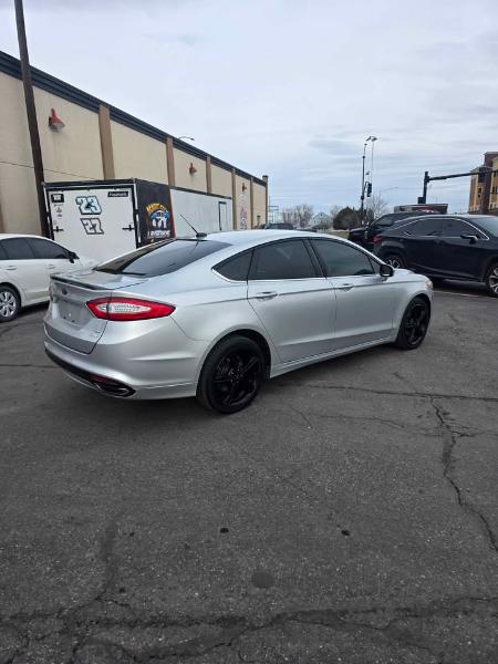 Ford Fusion  2016