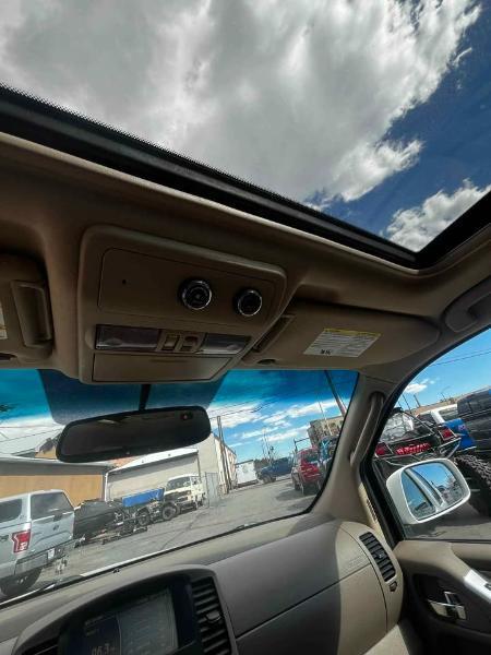 Nissan Pathfinder  2012