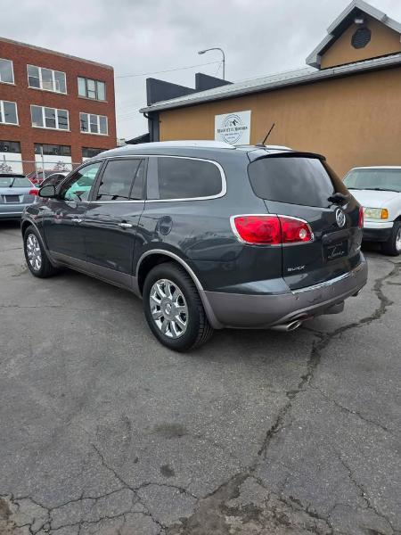 Buick Enclave  2011