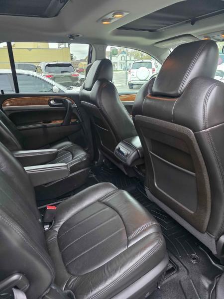 Buick Enclave  2011