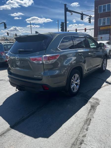 Toyota Highlander  2015
