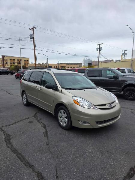 Toyota Sienna  2009