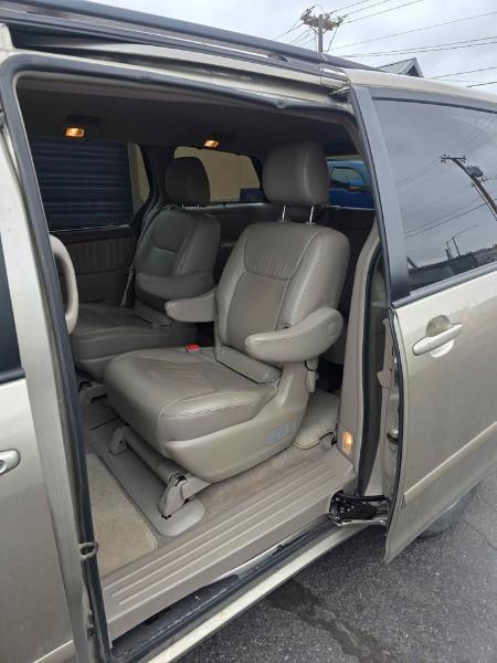 Toyota Sienna  2009