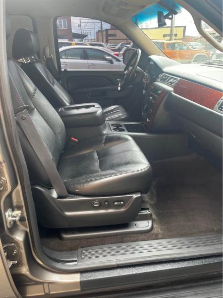 Chevrolet Tahoe  2012