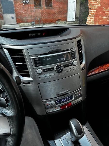 Subaru Legacy  2011