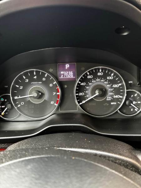 Subaru Legacy  2011