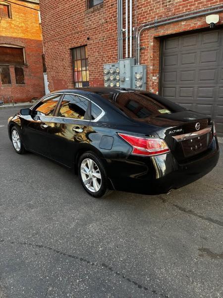 Nissan Altima  2015