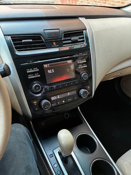 Nissan Altima  2015