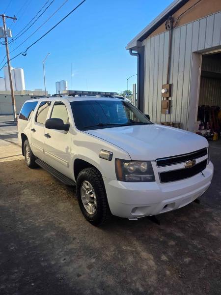 Chevrolet Suburban  2010