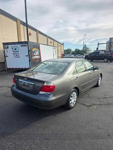 Toyota Camry  2005