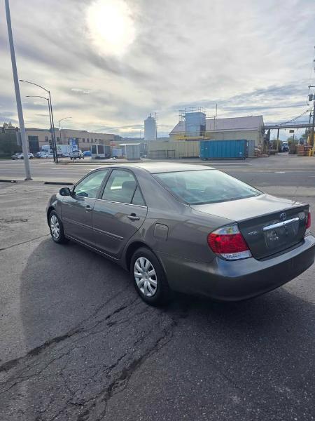 Toyota Camry  2005