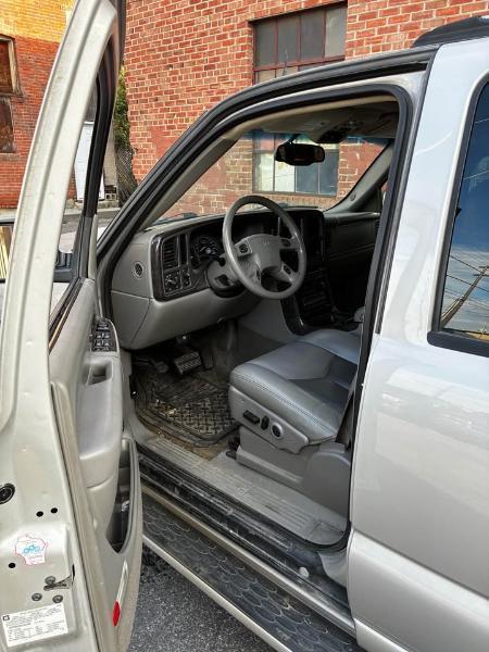 GMC Yukon Denali  2005