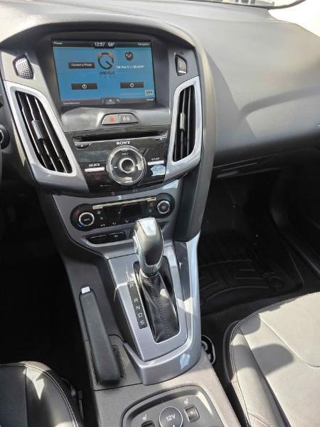 Ford Focus  2014