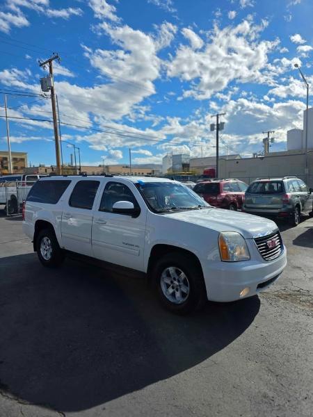 GMC Yukon XL  2010