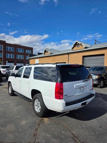 GMC Yukon XL  2010