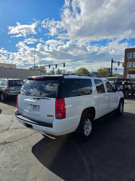 GMC Yukon XL  2010