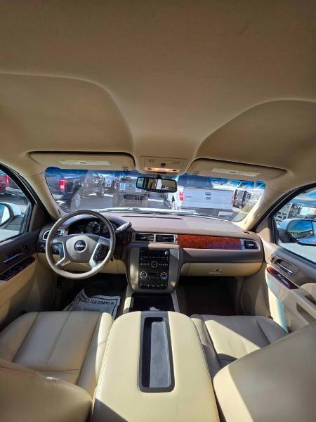 GMC Yukon XL  2010