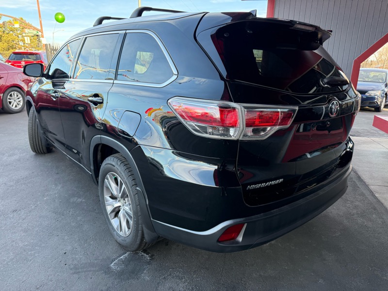 Toyota Highlander XLE AWD V6 2015