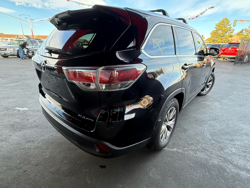 Toyota Highlander XLE AWD V6 2015