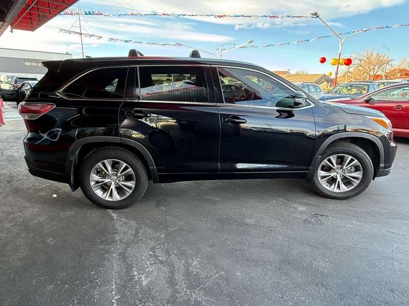 Toyota Highlander XLE AWD V6 2015