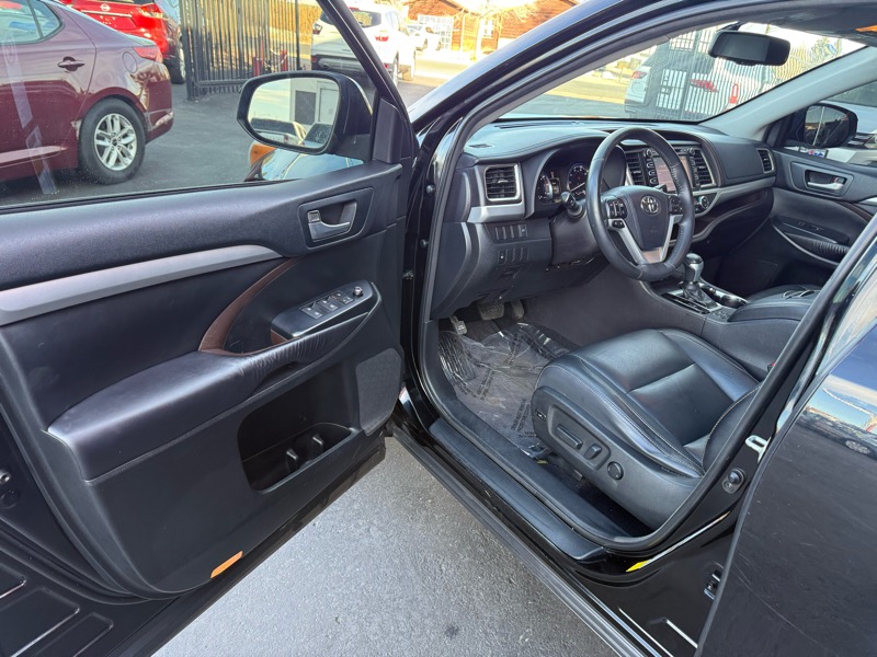 Toyota Highlander XLE AWD V6 2015