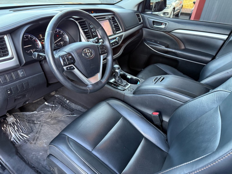 Toyota Highlander XLE AWD V6 2015