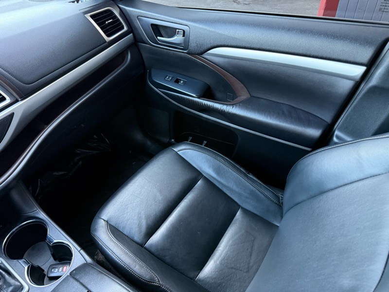 Toyota Highlander XLE AWD V6 2015