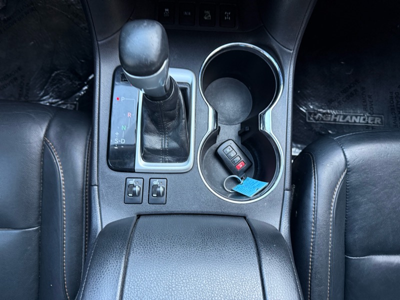 Toyota Highlander XLE AWD V6 2015