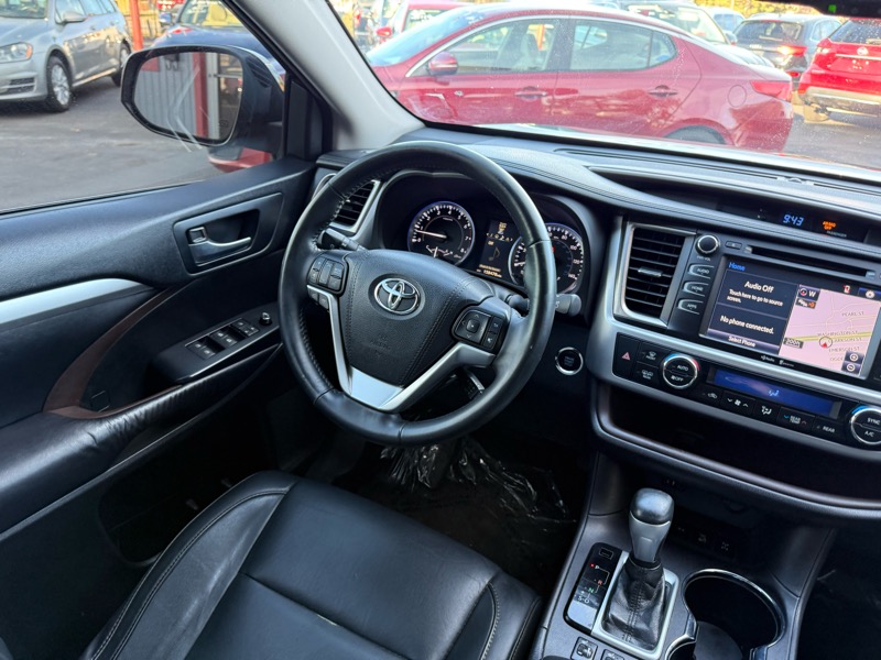 Toyota Highlander XLE AWD V6 2015