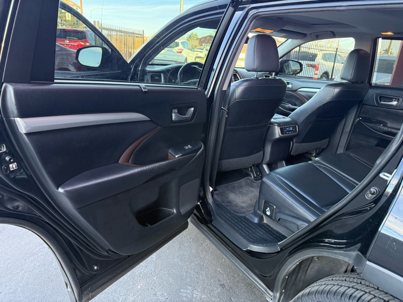 Toyota Highlander XLE AWD V6 2015