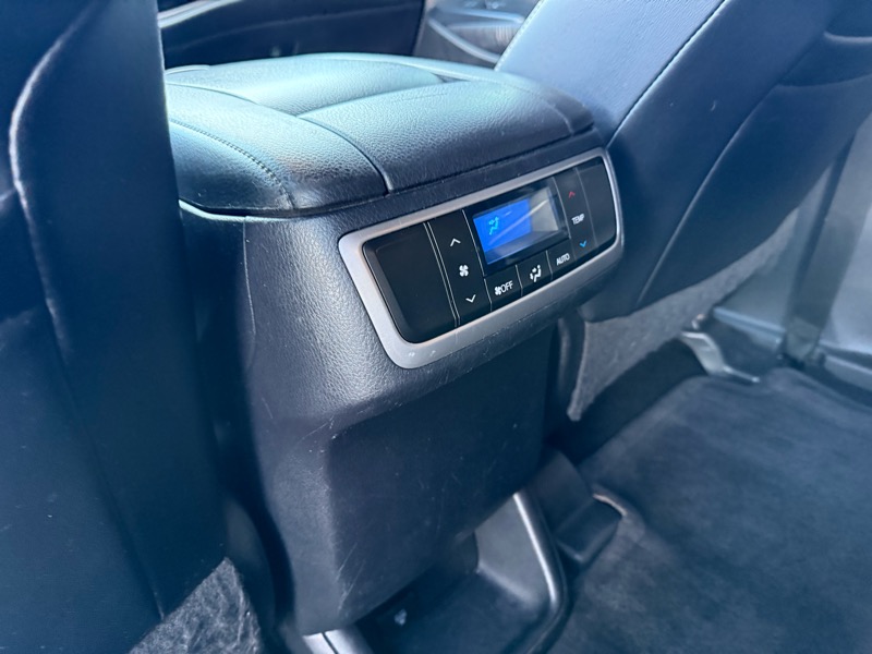 Toyota Highlander XLE AWD V6 2015