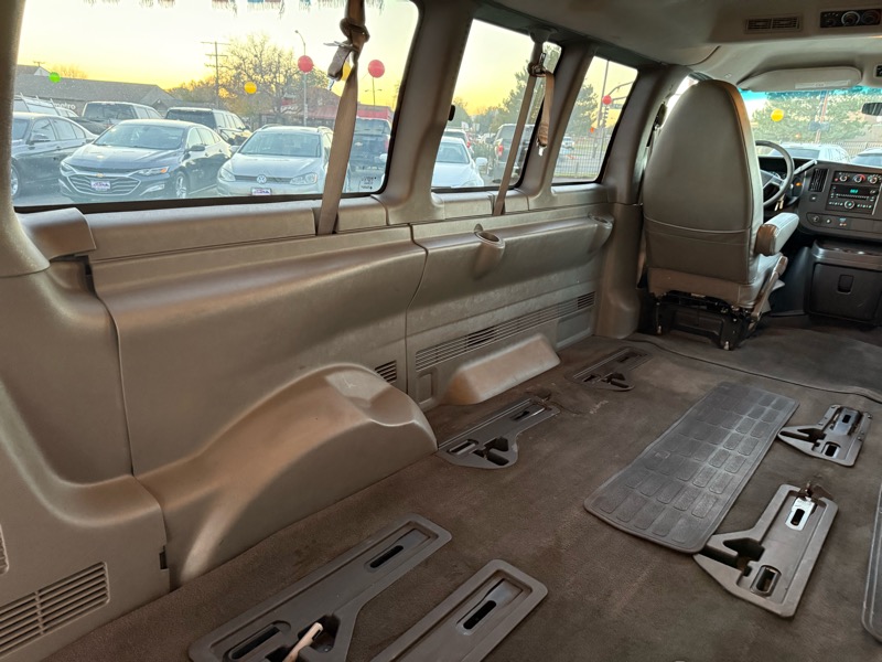 Chevrolet Express LT 3500 2011 Chevrolet Express LT 3500 2011