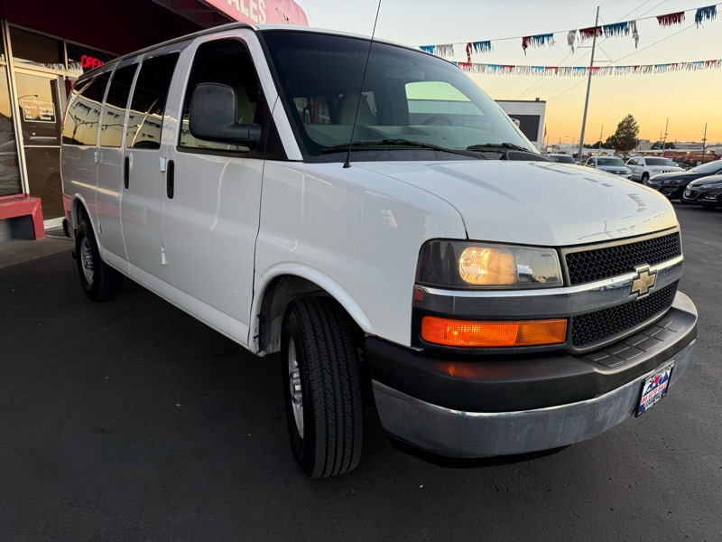 Chevrolet Express LT 3500 2011 Chevrolet Express LT 3500 2011